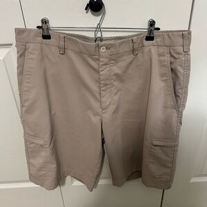 Nike Golf Performance Cargo Shorts in‎ Tan Size 38 GUC